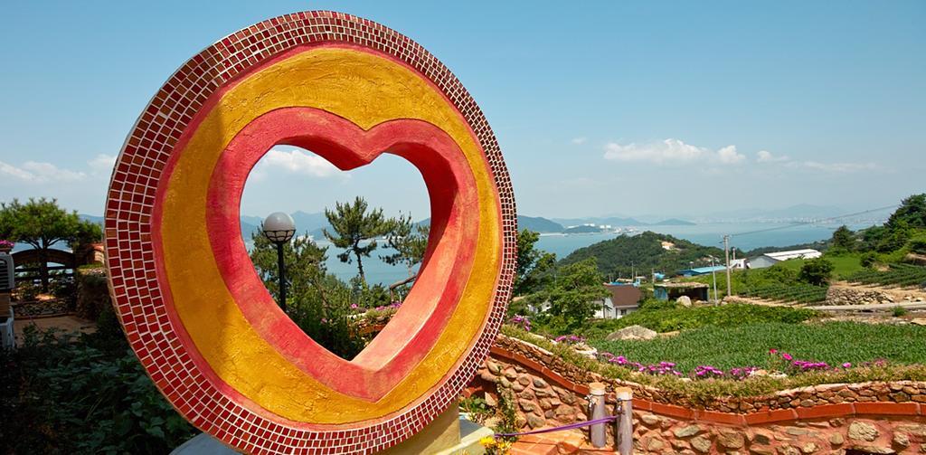 Gung Pension Namhae Buitenkant foto