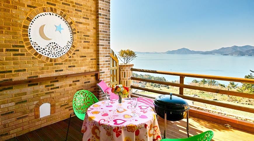 Gung Pension Namhae Buitenkant foto