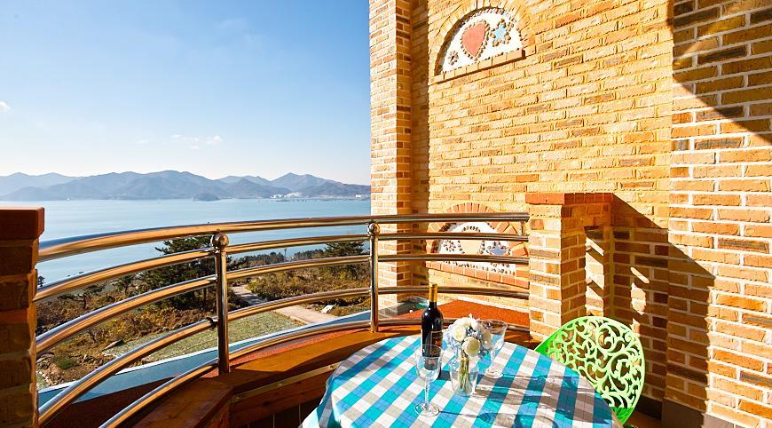 Gung Pension Namhae Buitenkant foto