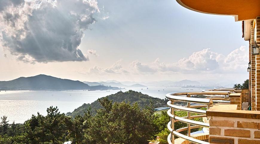 Gung Pension Namhae Buitenkant foto